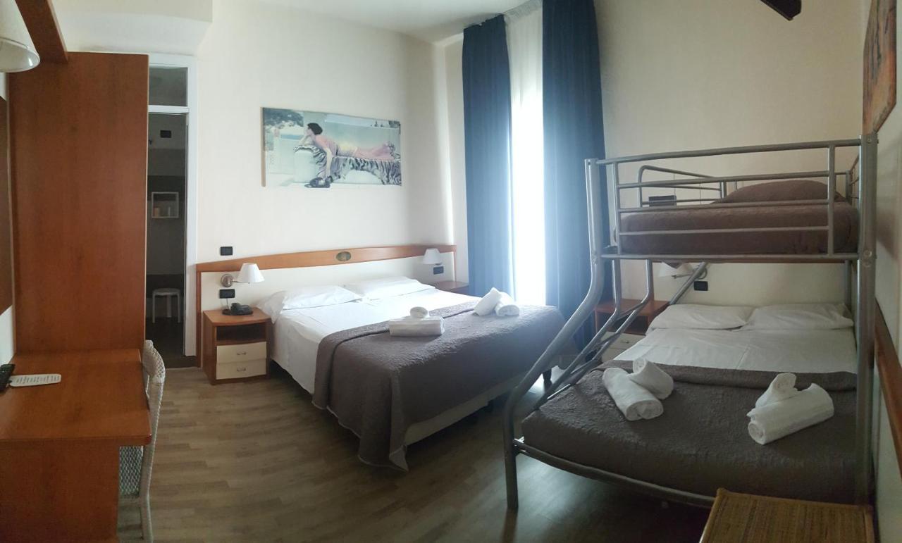 Hotel Stella D'Oro Лідо-ді-Єзоло Екстер'єр фото