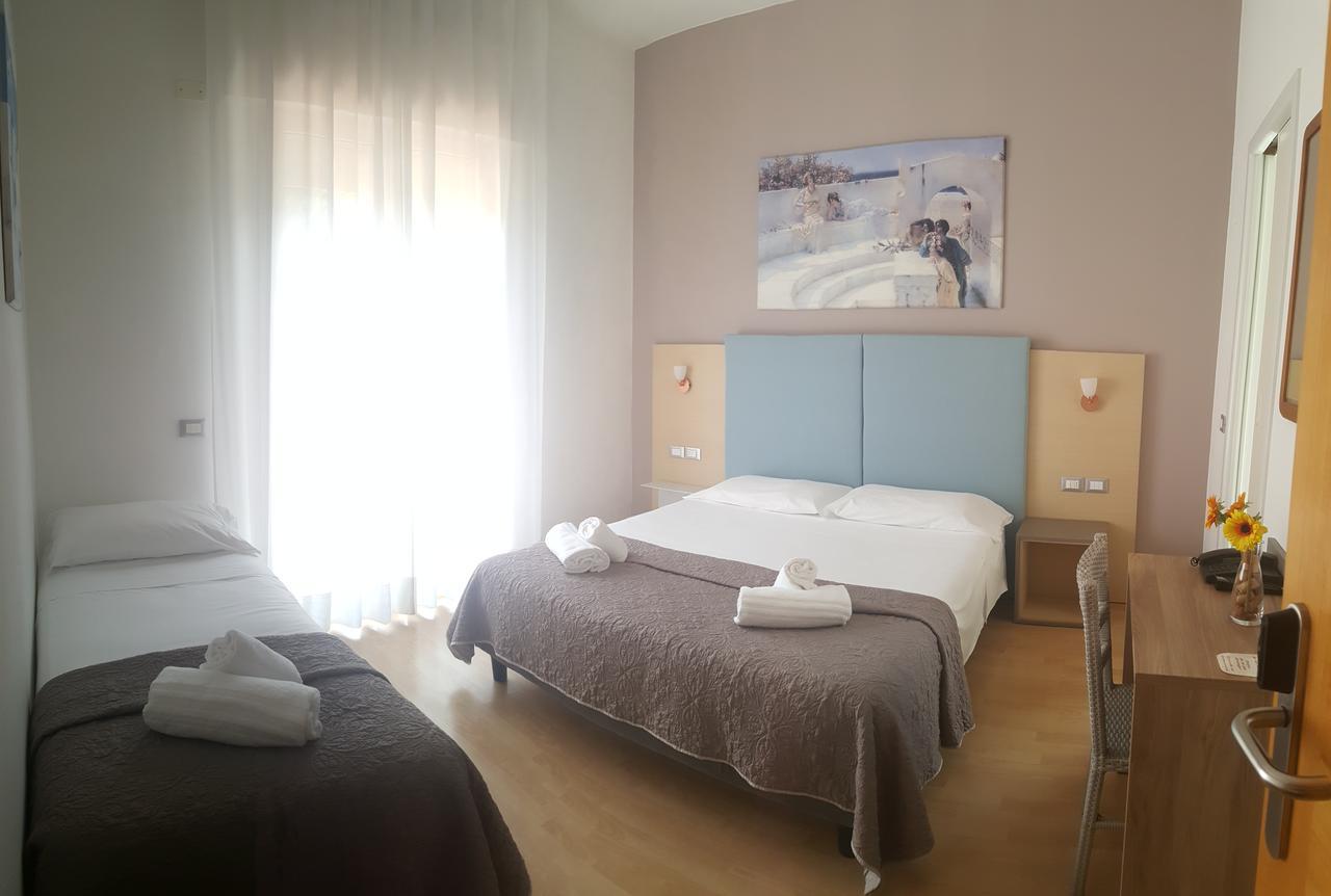 Hotel Stella D'Oro Лідо-ді-Єзоло Екстер'єр фото